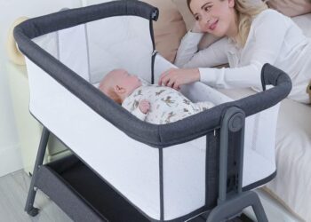 Vacationing With a Newborn? Crib & Bassinet Rental Tips for Longboat Key