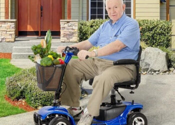 Explore florida Without Walking Stress: Benefits of Renting a Mobility Scooter for Seniors