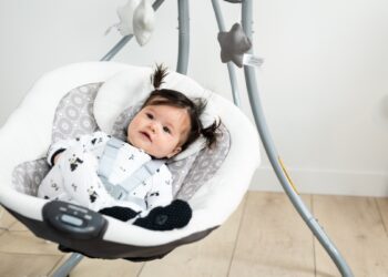 Affordable and Clean Graco Swing Rentals Near Lakewood Ranch