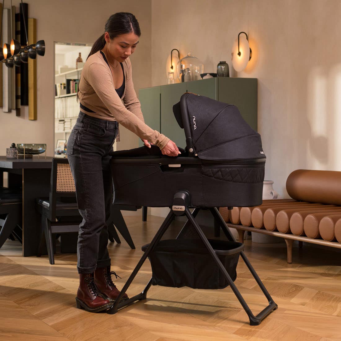 Read more about the article Simplify Baby Sleep on Vacation – Rent Demi Grow Bassinet Stand in Anna Maria