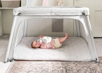 Crib While Traveling? Where to Rent Safe Sleep Gear in Anna Maria Island